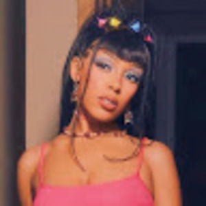 Meet your Posher, Daniela